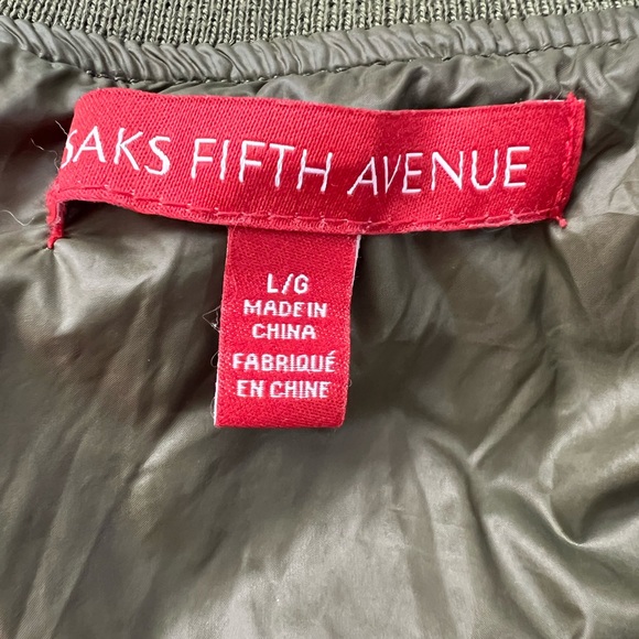 Saks Fifth Avenue army green quilted cropped bomber jacket women’s size large - Picture 6 of 7